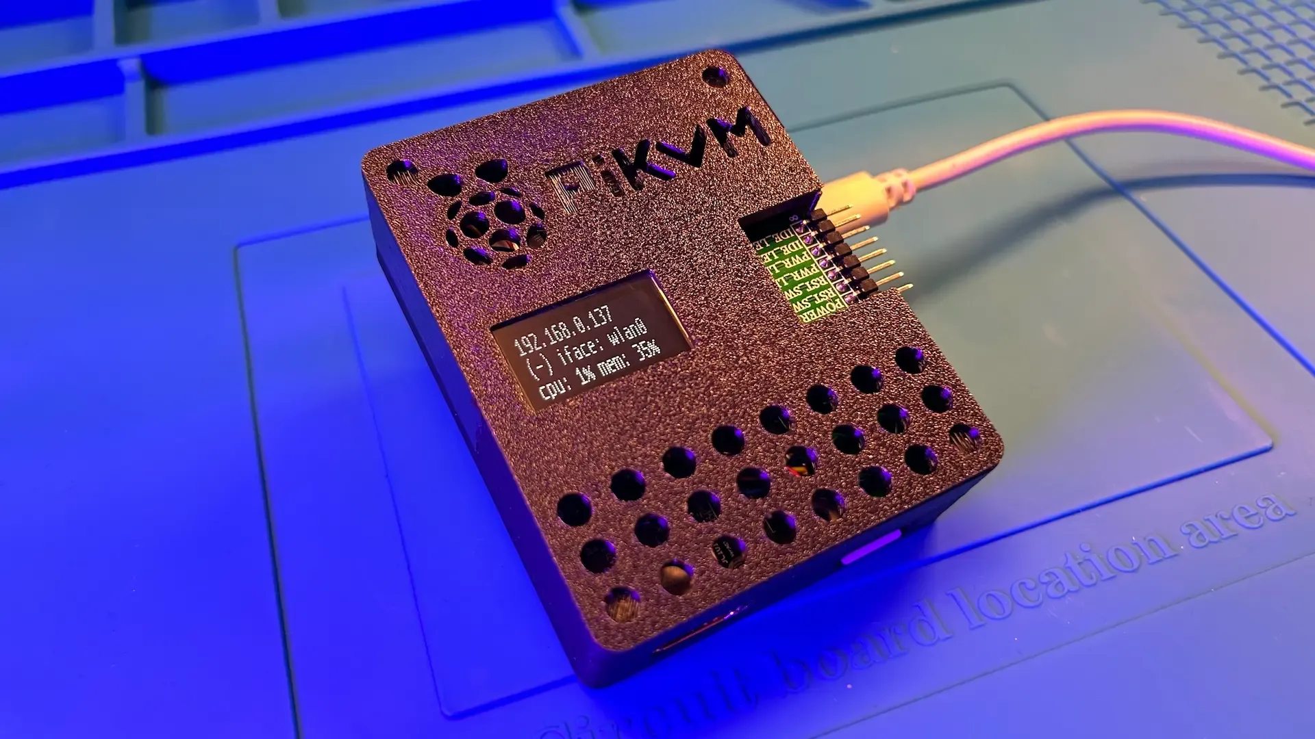 PiKVM − Open Source KVM over IP